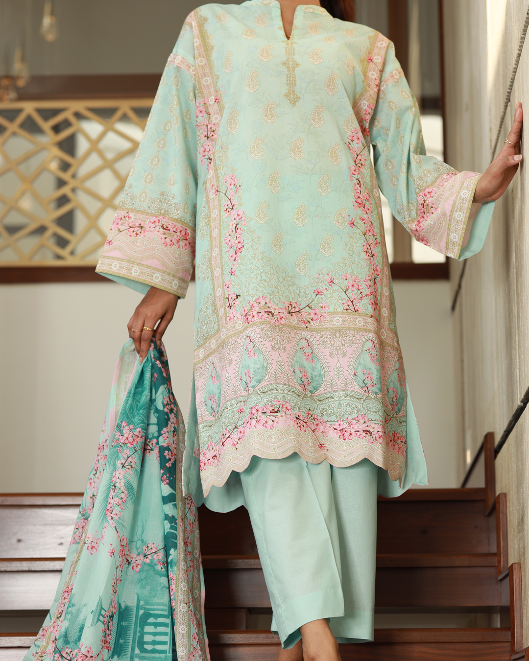Floral Glam Lawn Digital Print Unstitched Suit Set