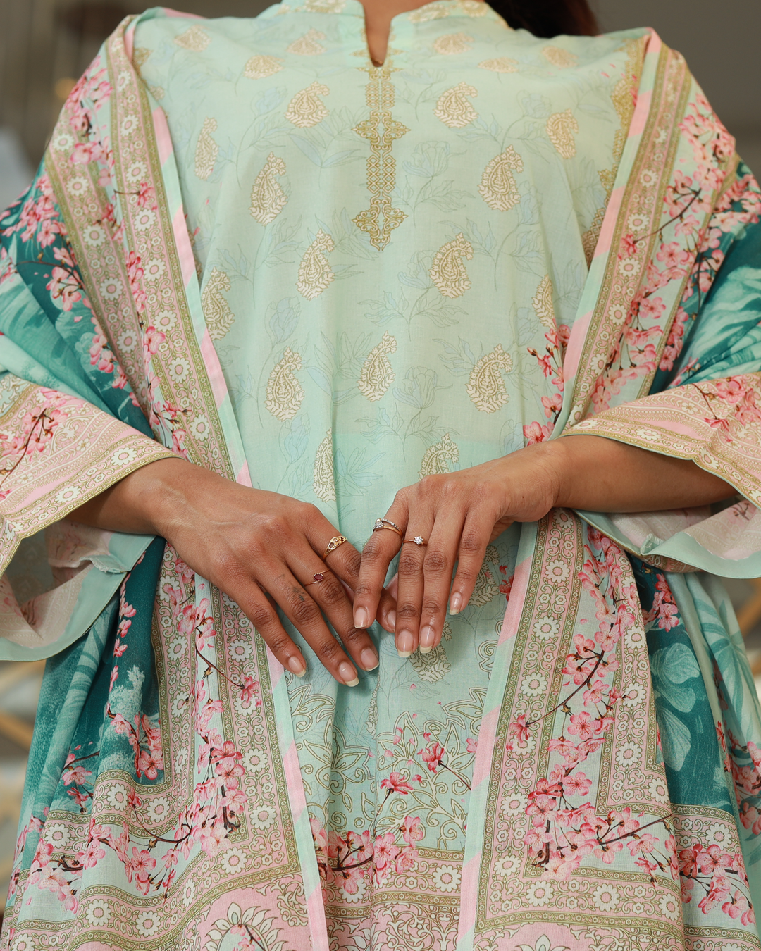 Floral Glam Lawn Digital Print Unstitched Suit Set