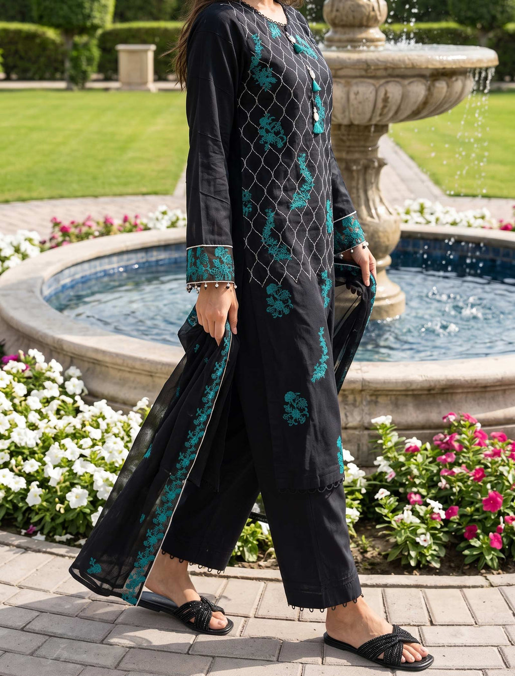 Peacock Noir 3 Piece Unstitched Embroidered Cotton Lawn