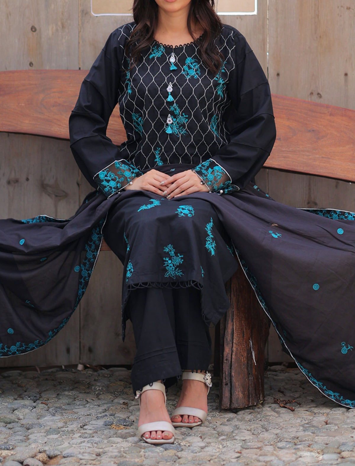 Peacock Noir 3 Piece Unstitched Embroidered Cotton Lawn